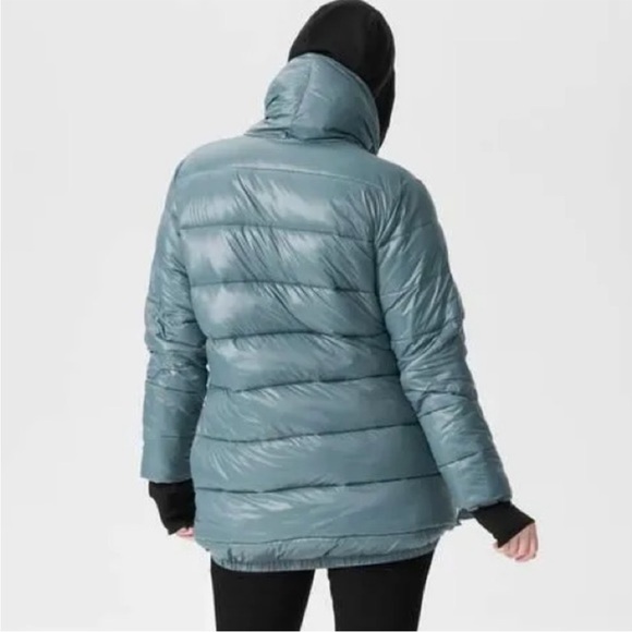 Universal Standard Kanda Puffer Coat - Picture 10 of 11